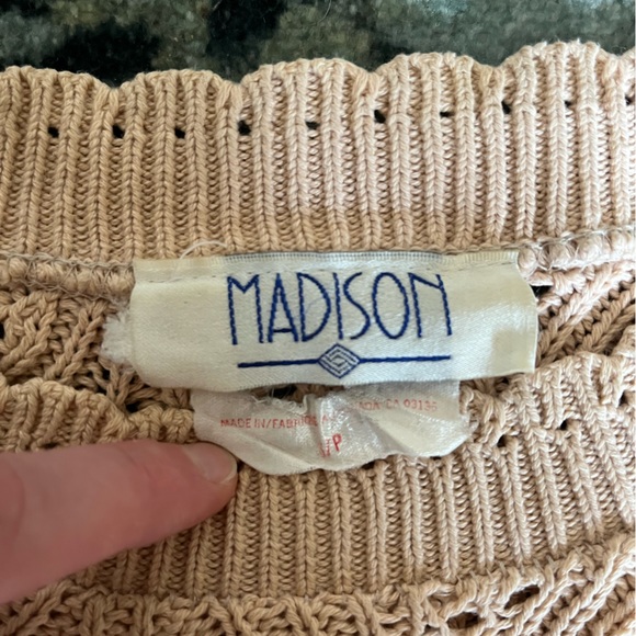 Vintage peachy pink scallop hem cotton knit sweater - Picture 2 of 5